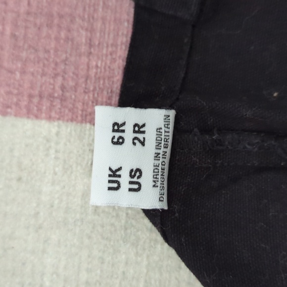 Black Lucy & Yak Woven Dungarees - Picture 4 of 4